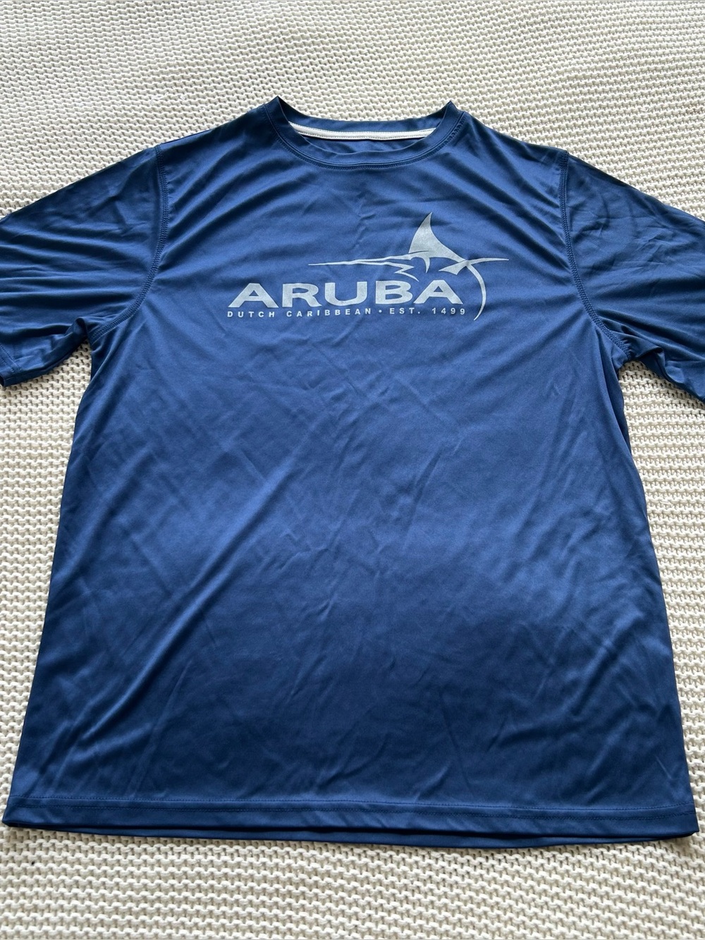 Monument Comfort Gear No Burn Zone 50+ UV Protection S/M T Shirt Aruba Dutch
